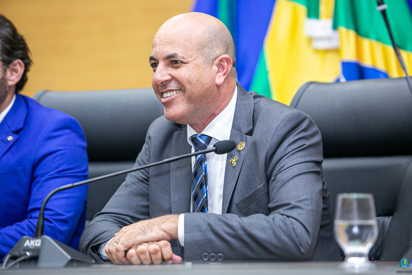 Vitória da segurança pública! Lei do porte funcional para agentes da Politec é sancionada após atuação firme do deputado Ismael Crispin