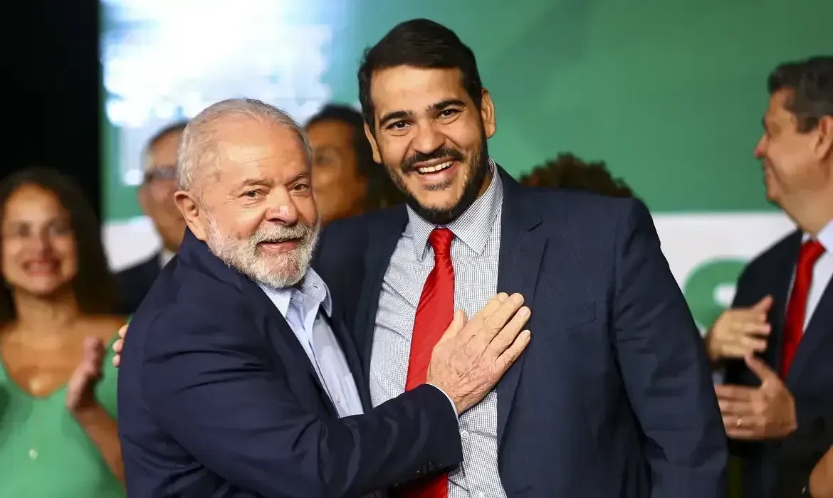 Lula indica Jorge Messias para ser ministro do STF